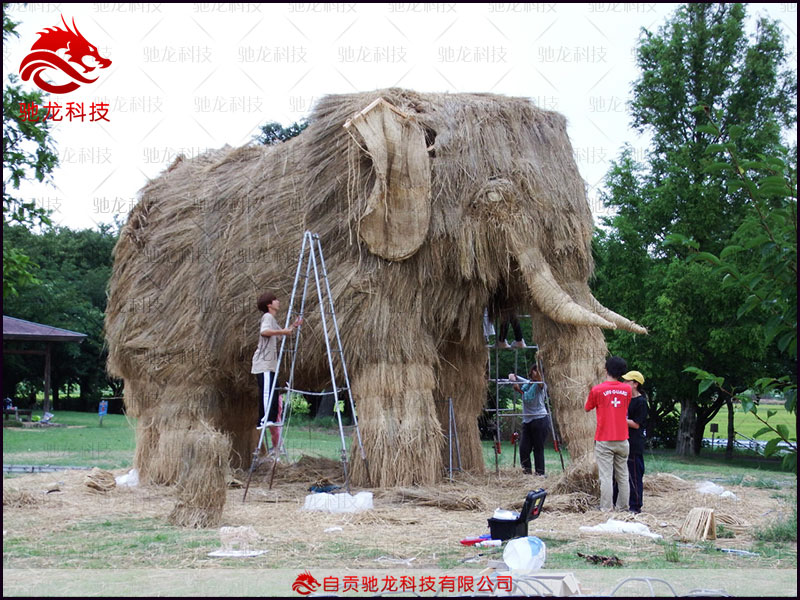 稻草雕塑