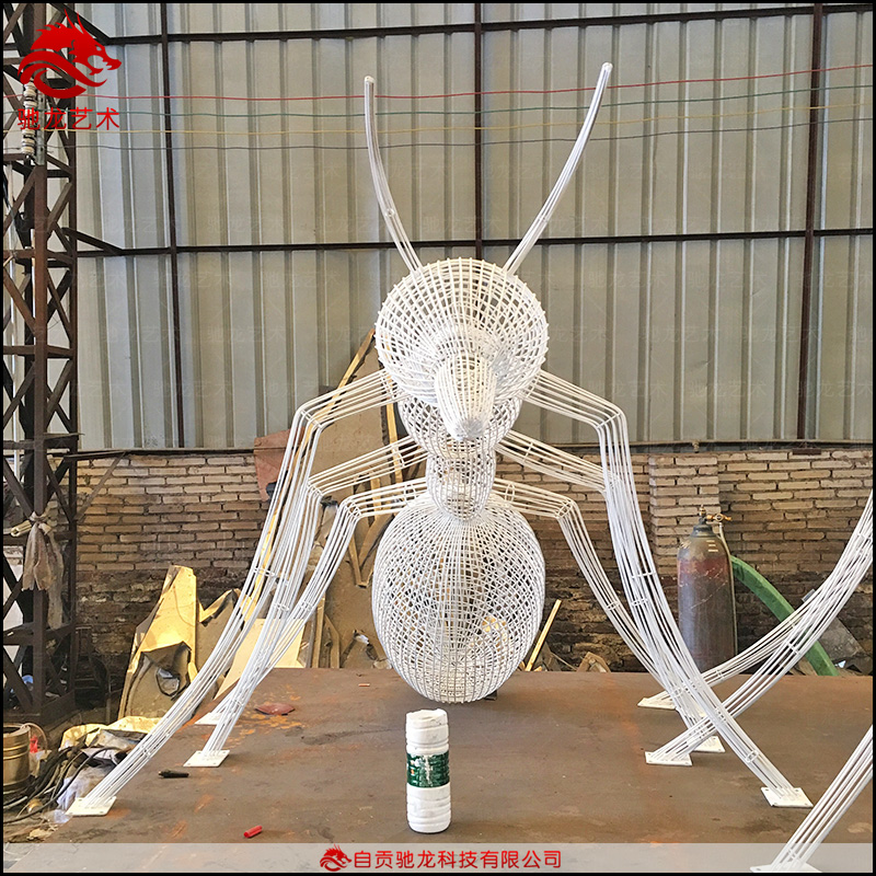 蚂蚁铁艺编织镂空雕塑美陈