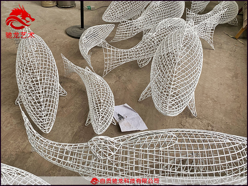 304不锈钢鲸鱼镂空编织造型雕塑美陈
